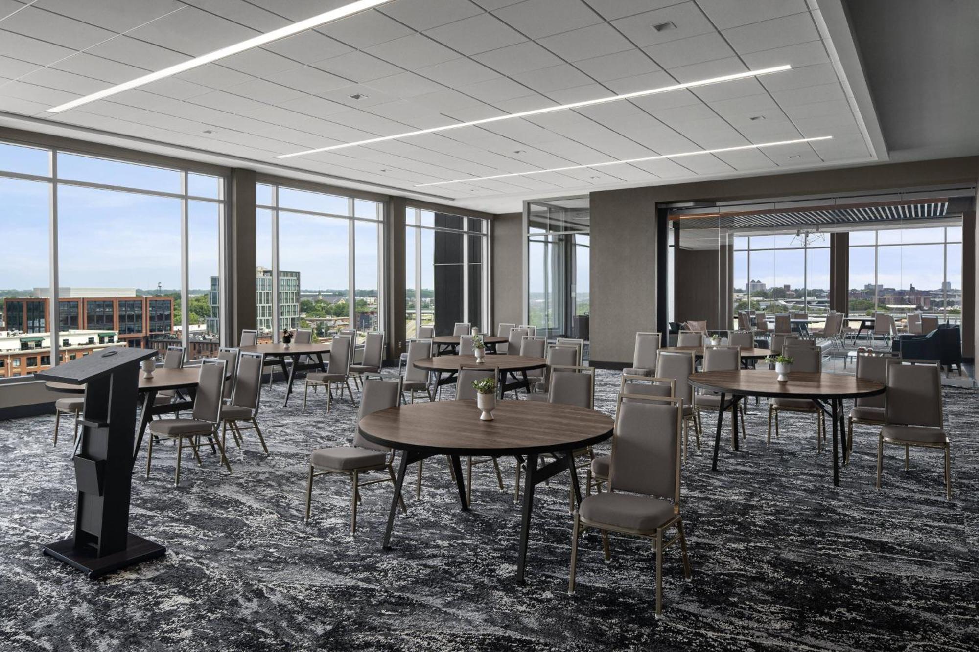 Ac Hotel By Marriott Columbus Downtown Exterior foto
